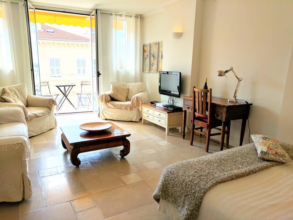 Citilet 4 Duplex, Funky With Large Terrace *