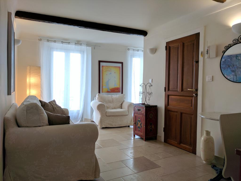 Citilet 4 Duplex, Funky With Large Terrace Apartment *