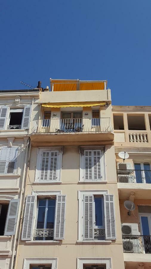 Citilet 4 Duplex, Funky With Large Terrace Apartment *
